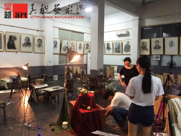 班主任准备长期静物写生8