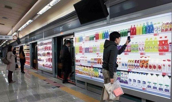 地铁的虚拟乐购(Tesco)超市