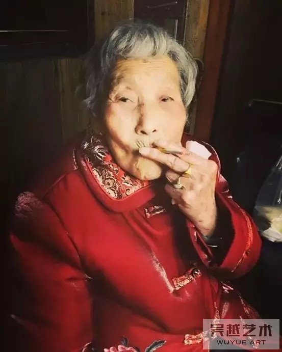 折枝作者奶奶