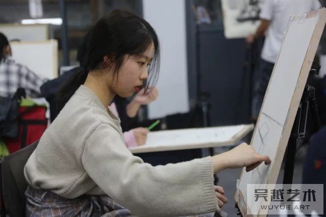学生绘画