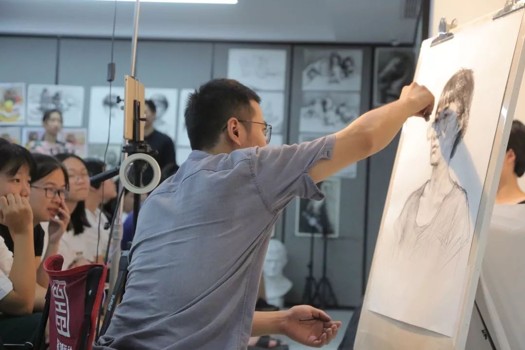 美术教学